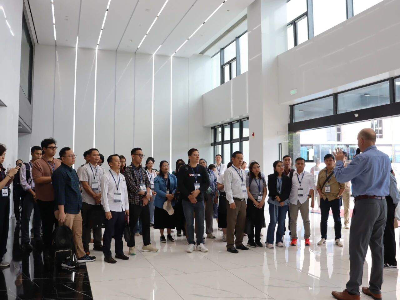 東盟自貿(mào)協(xié)定升級(jí)綠色貿(mào)易研修班到訪嘉戎技術(shù)